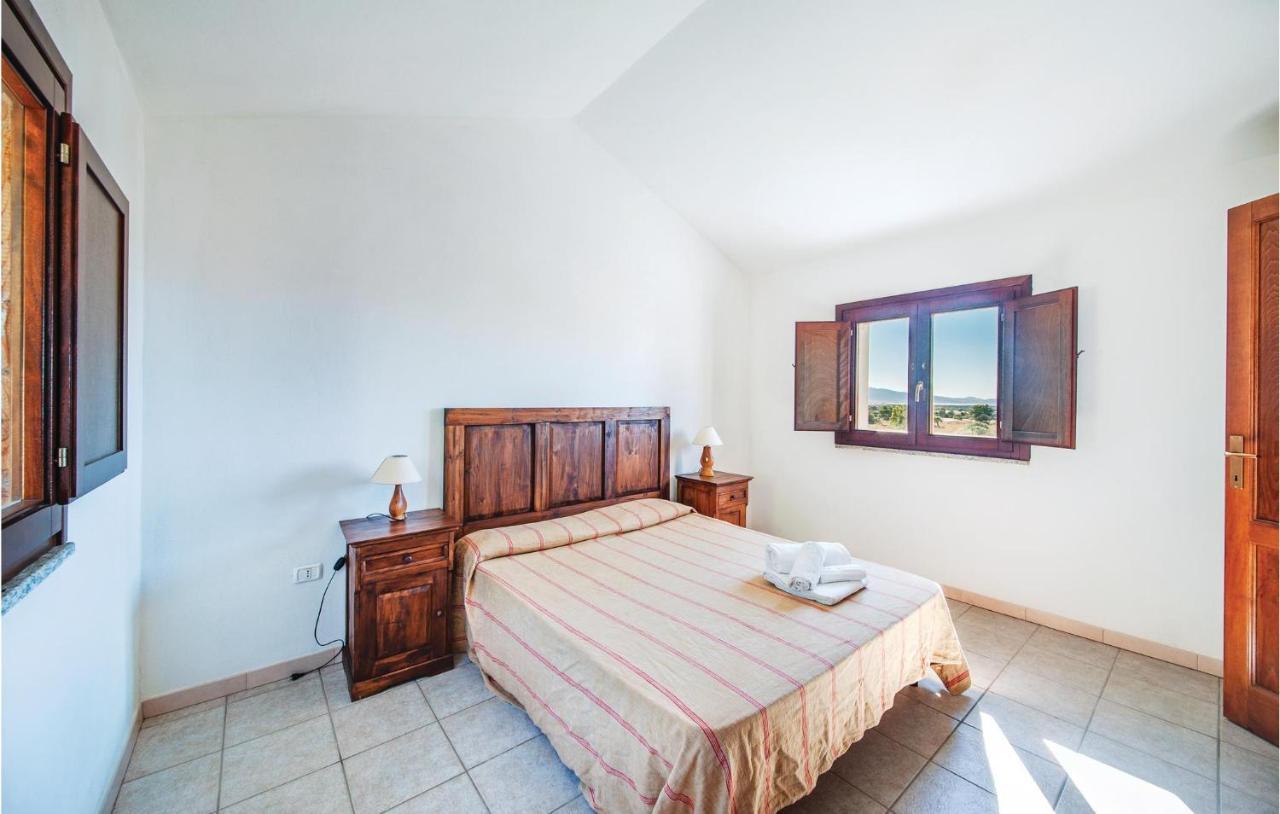 Li Scalitti 2 Villa Badesi Exteriör bild