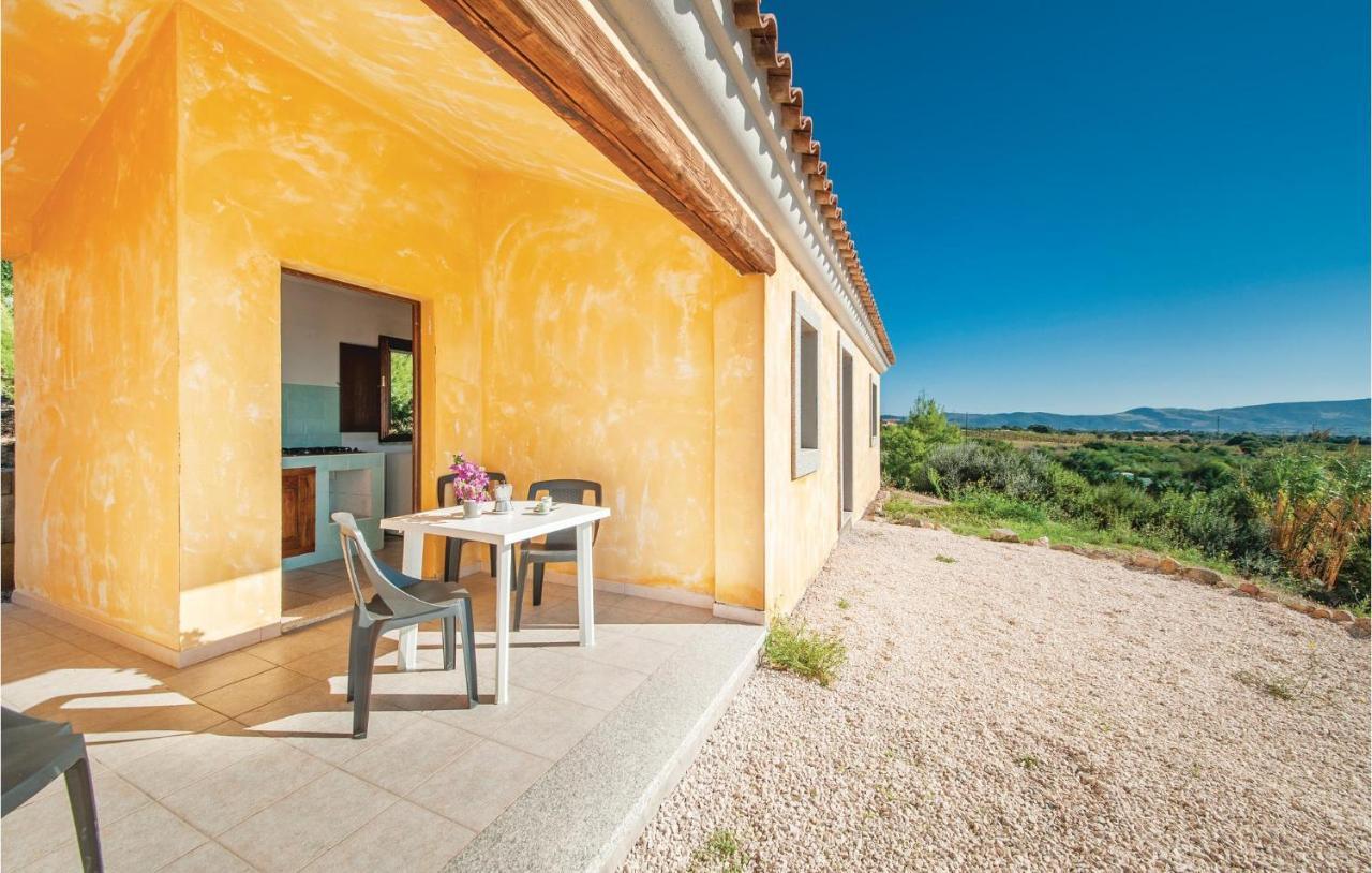 Li Scalitti 2 Villa Badesi Exteriör bild